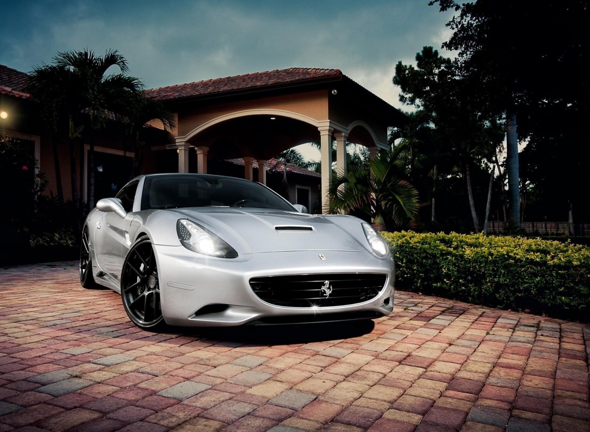 法拉利,银色跑车