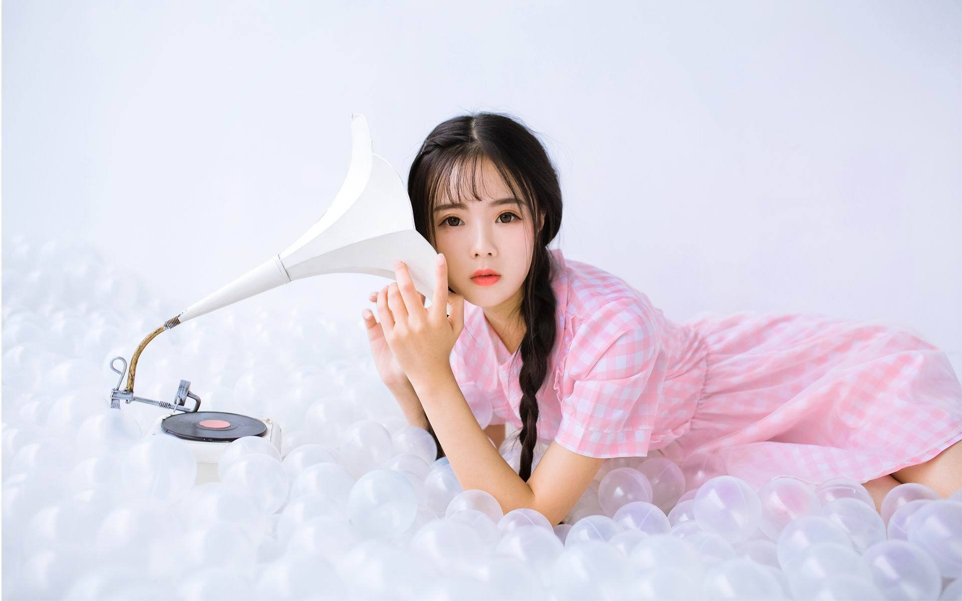 清纯,辫子,留声机