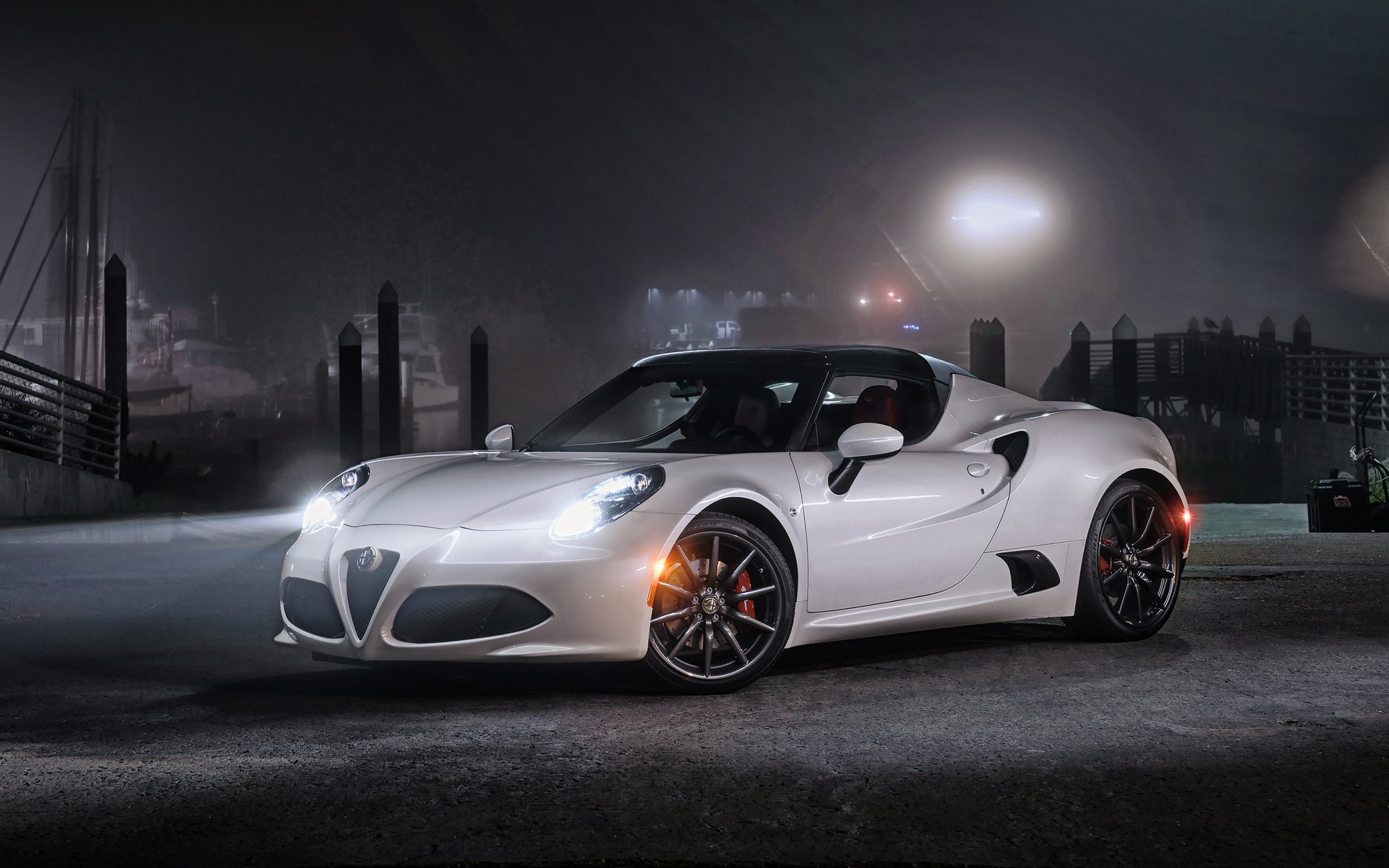 阿尔法罗密欧,4C,白色跑车