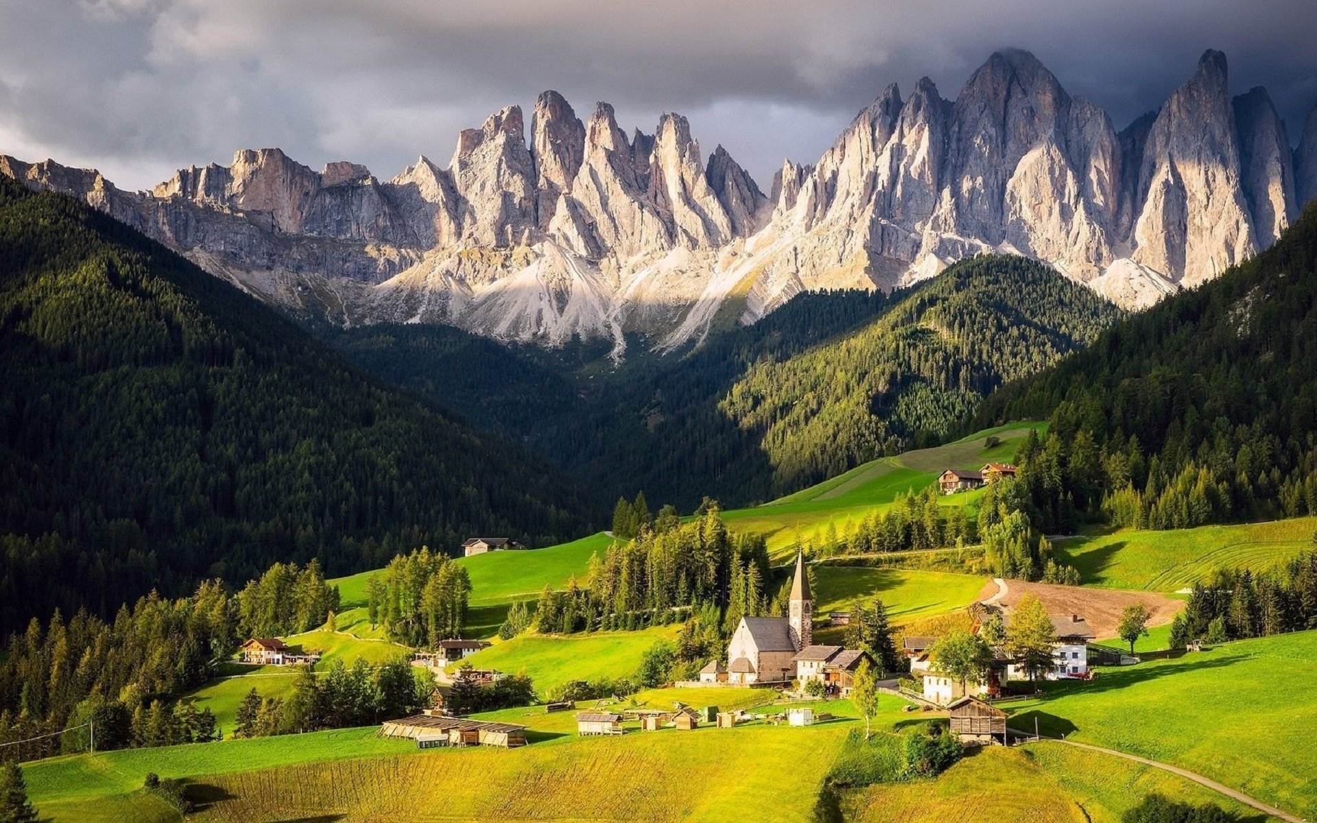 自然风光,山脉,森林,草地,绿色