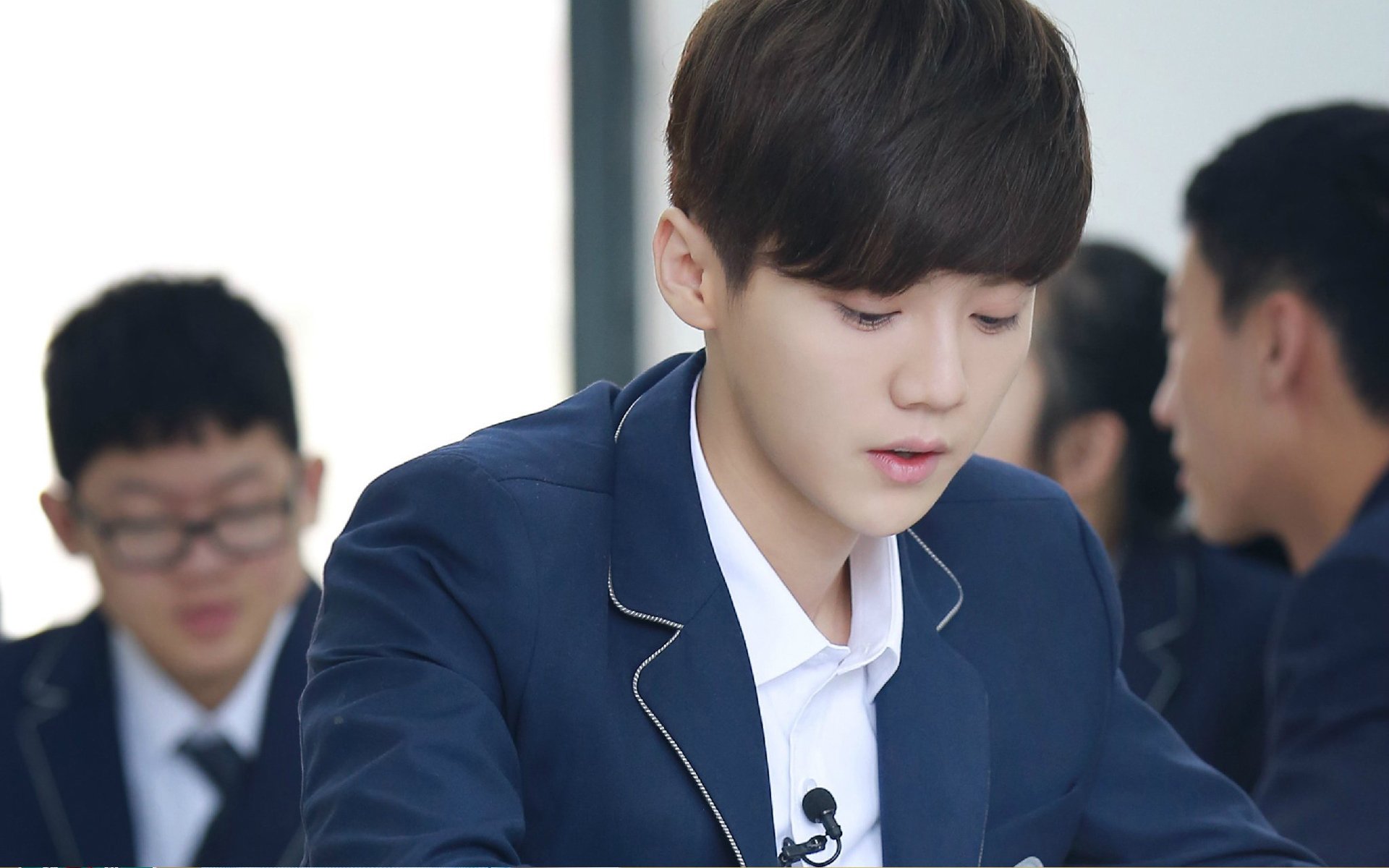 鹿晗,我去上学啦