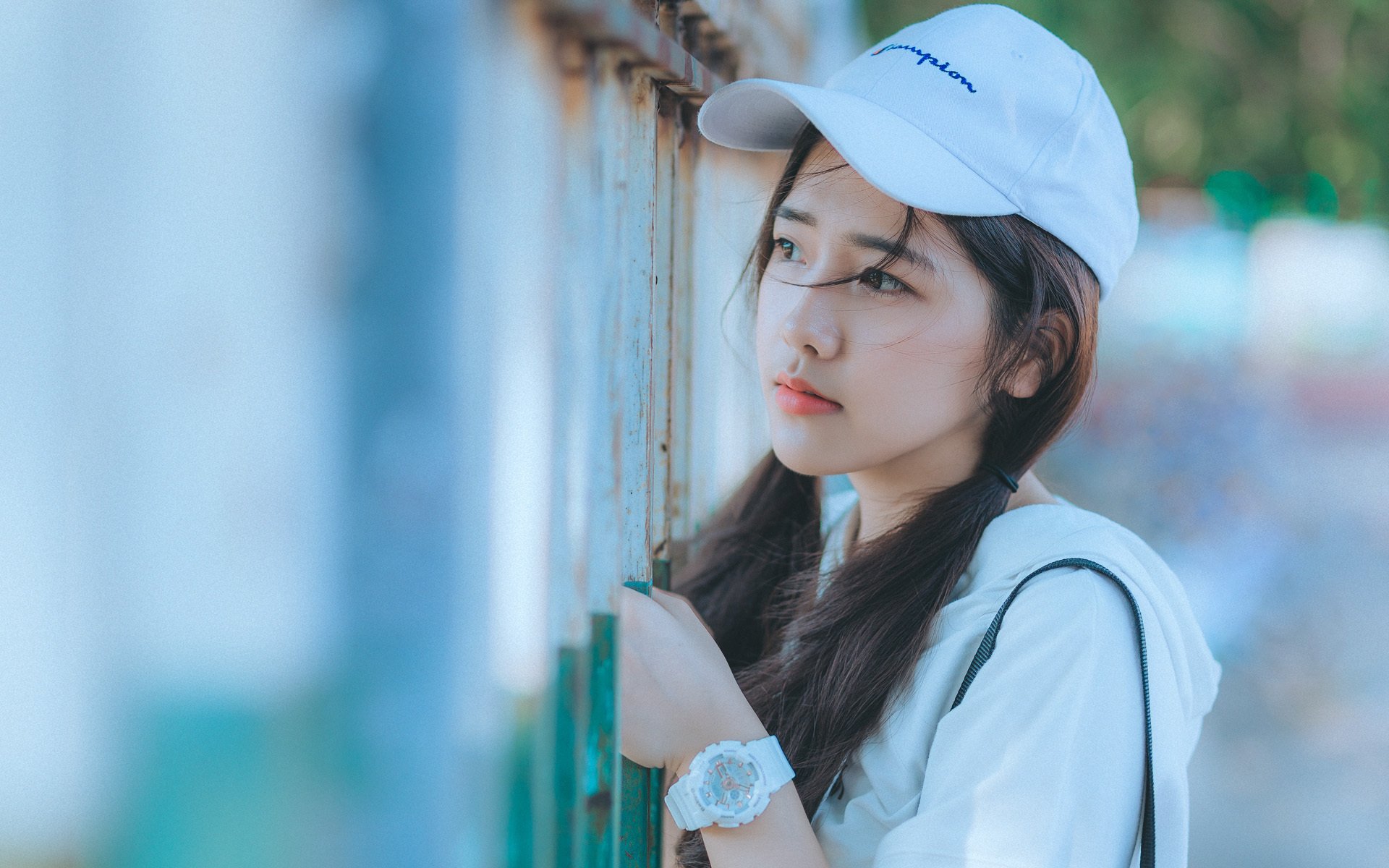 清纯,白色棒球帽,双马尾女孩