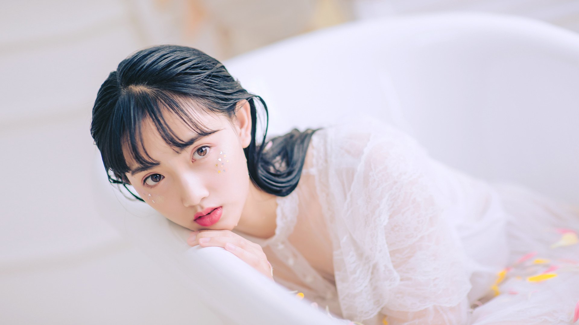 性感女神,浴缸,蕾丝