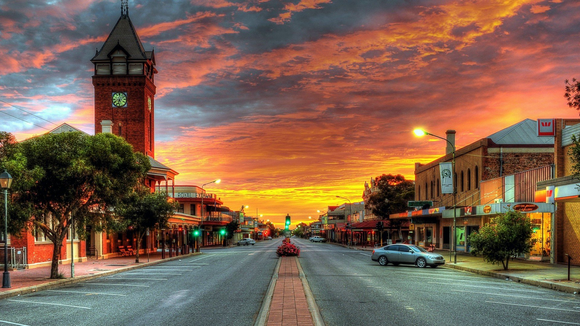 落日余晖,马路,建筑