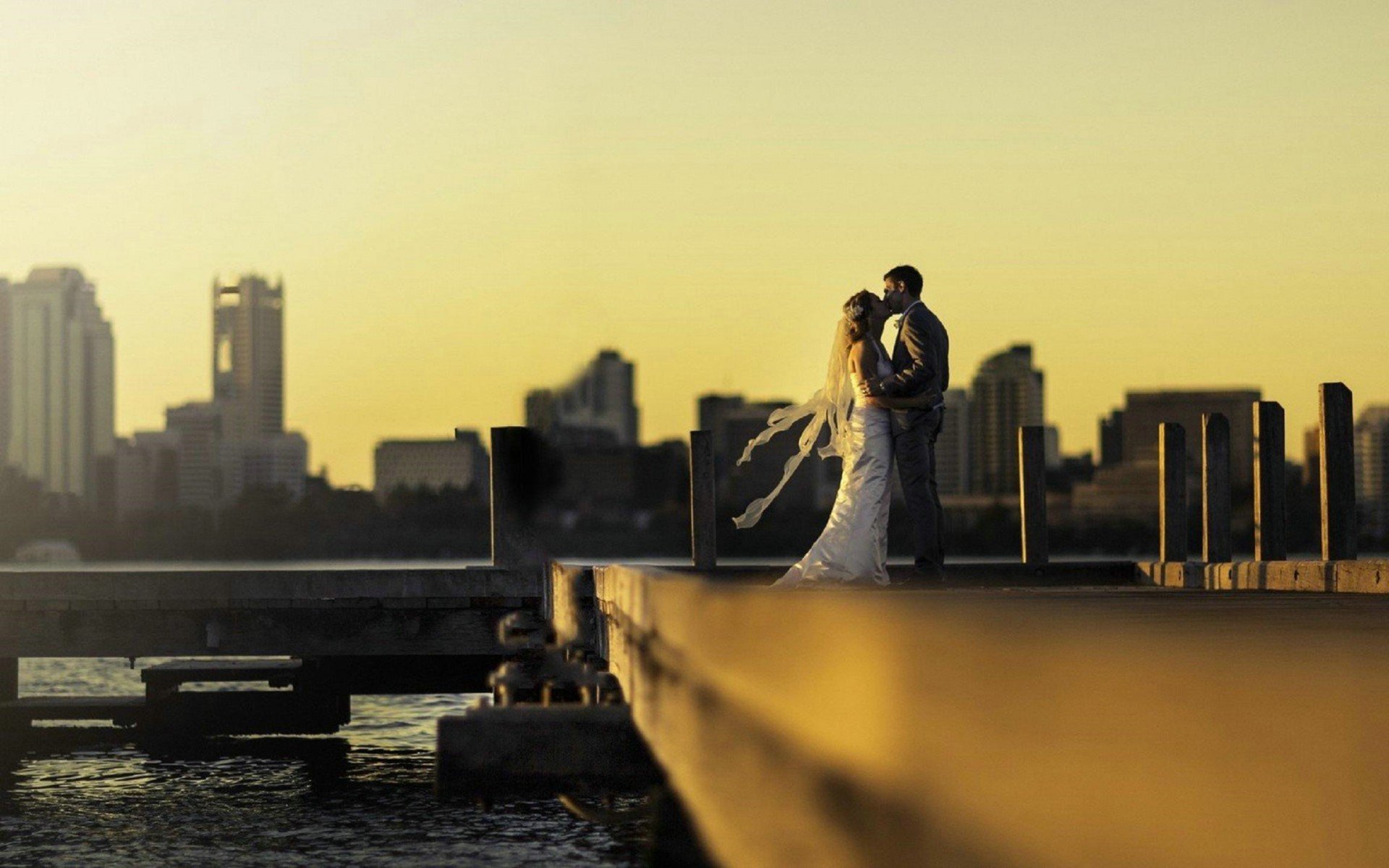 唯美温馨,情侣,亲吻,黄昏