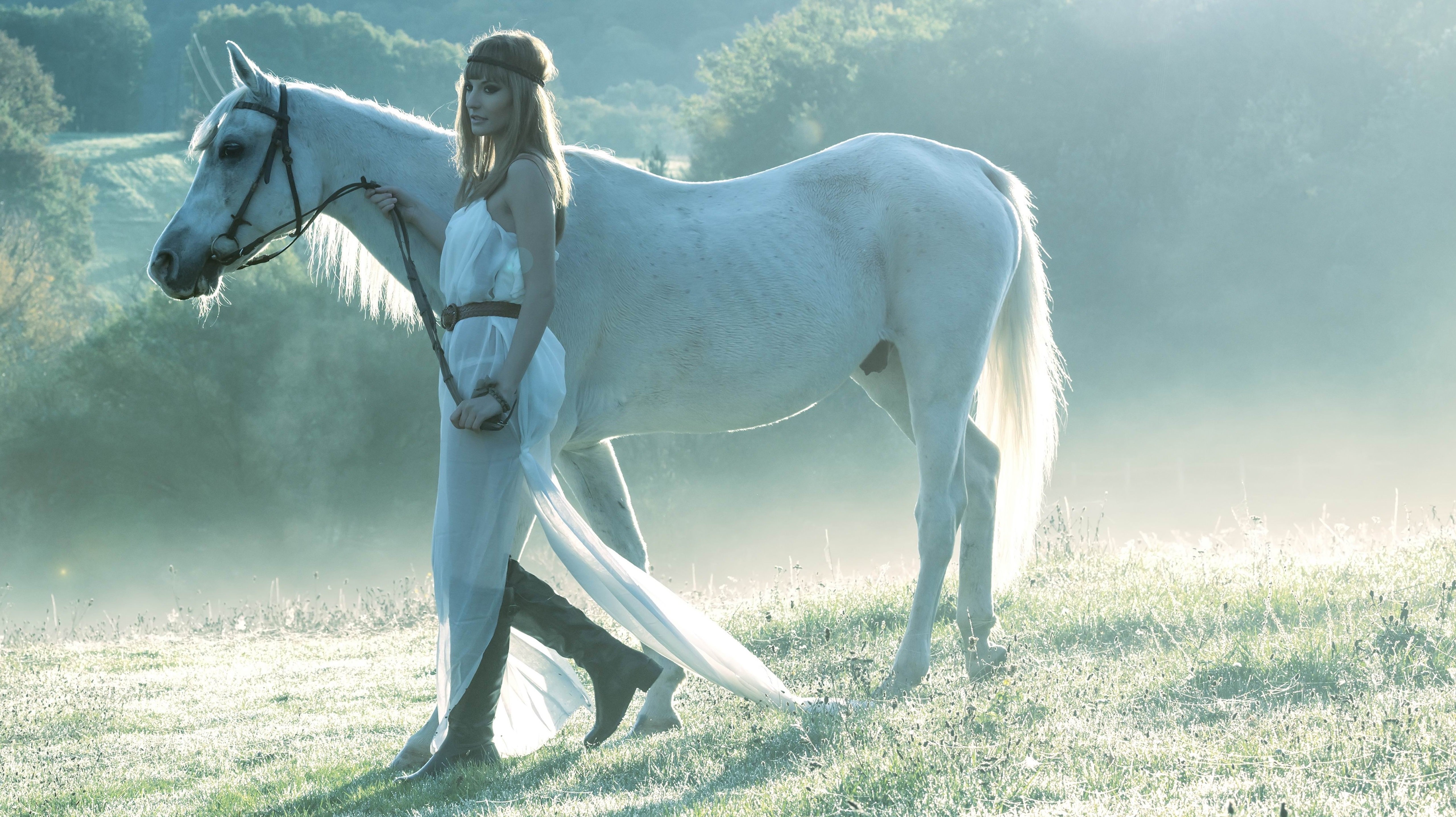 美女,白马,清新阳光,唯美