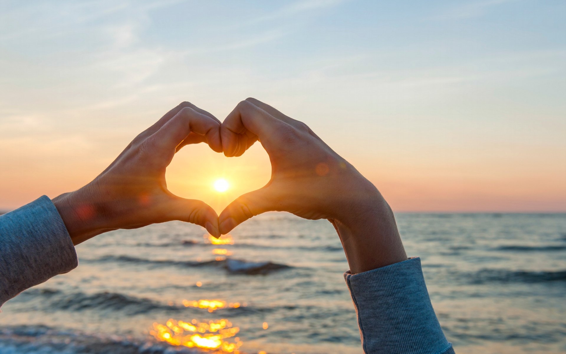 唯美温馨,夕阳,黄昏,大海,比心