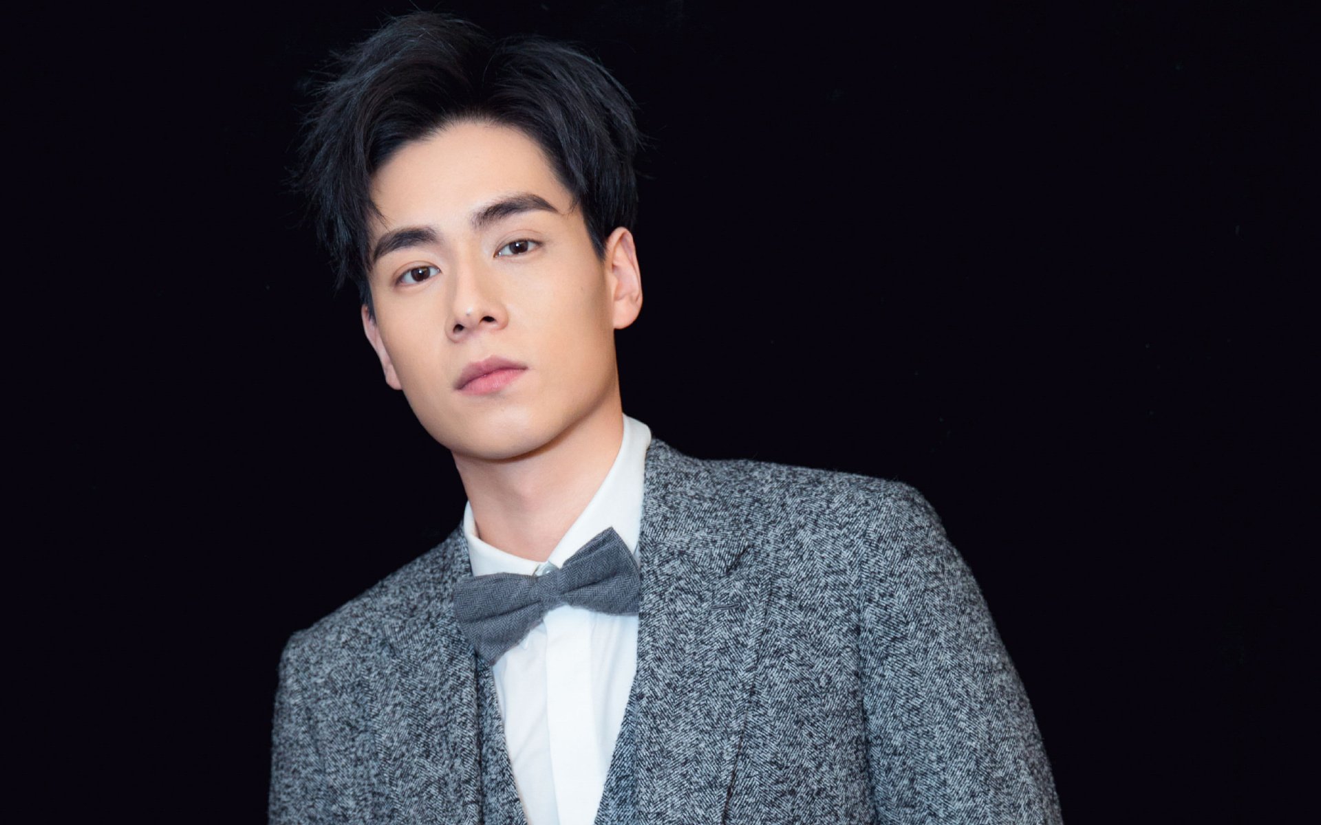 内地明星,胡一天