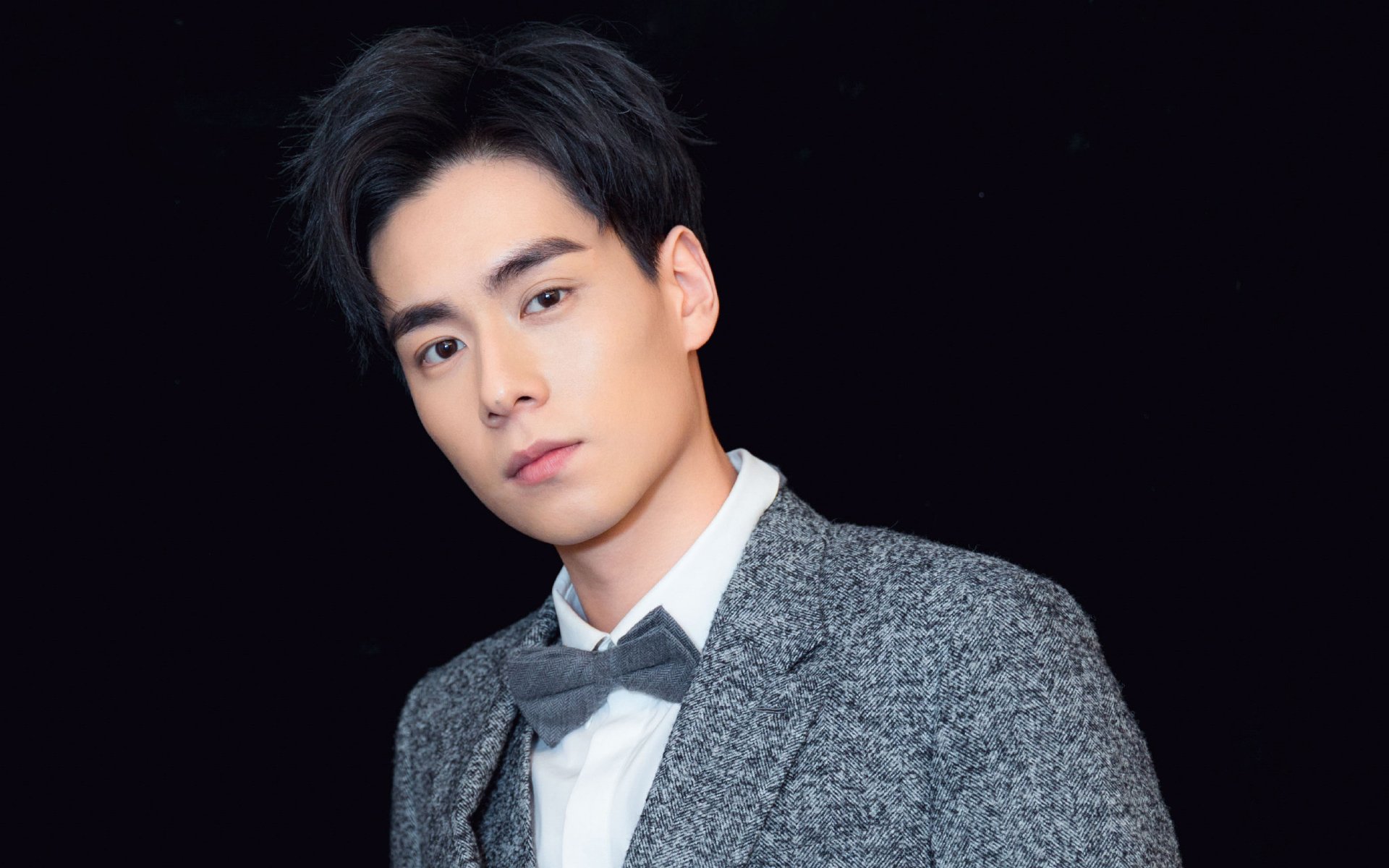 内地明星,胡一天