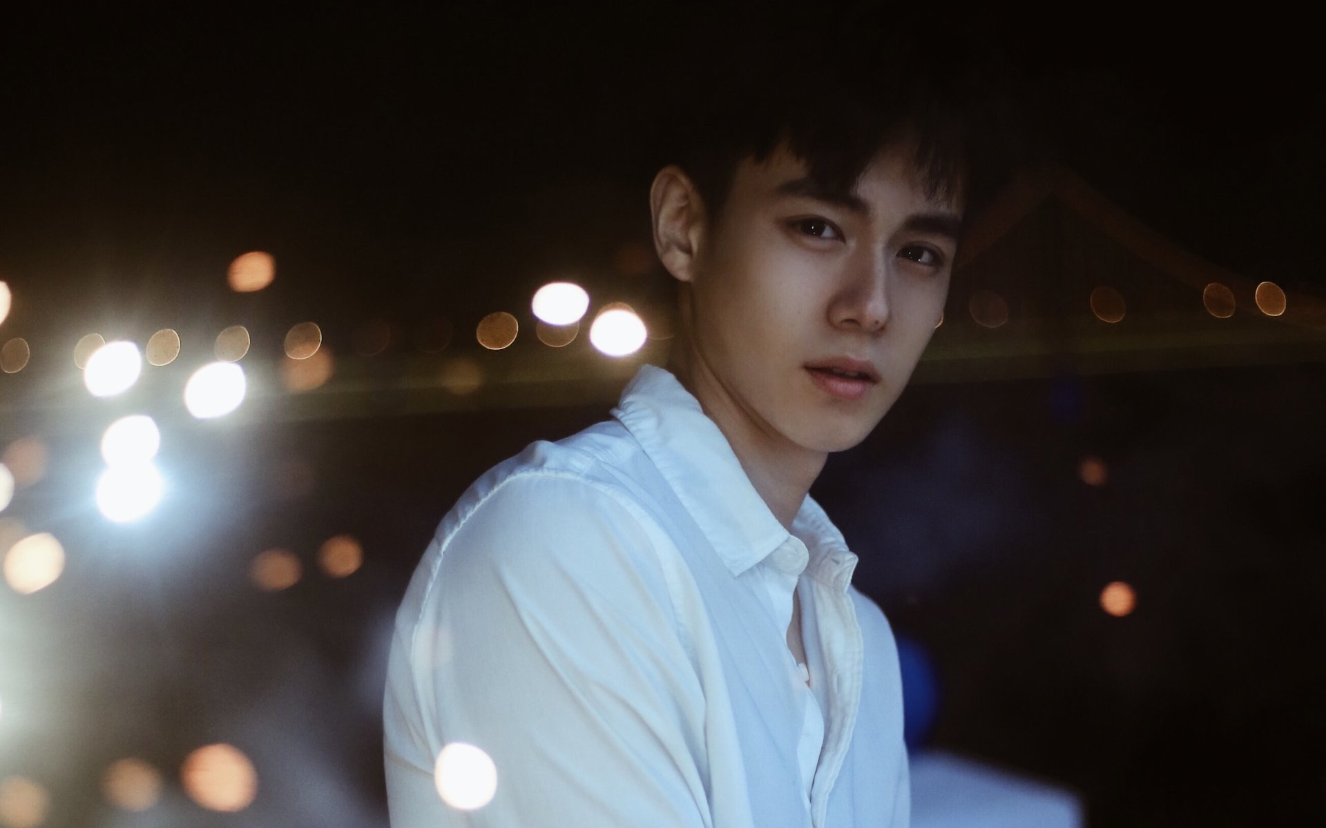 内地明星,胡一天