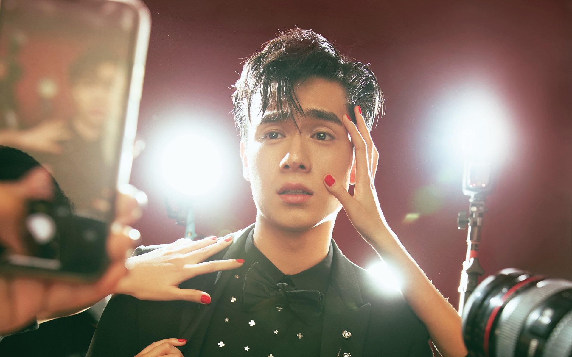 明星风尚,胡一天