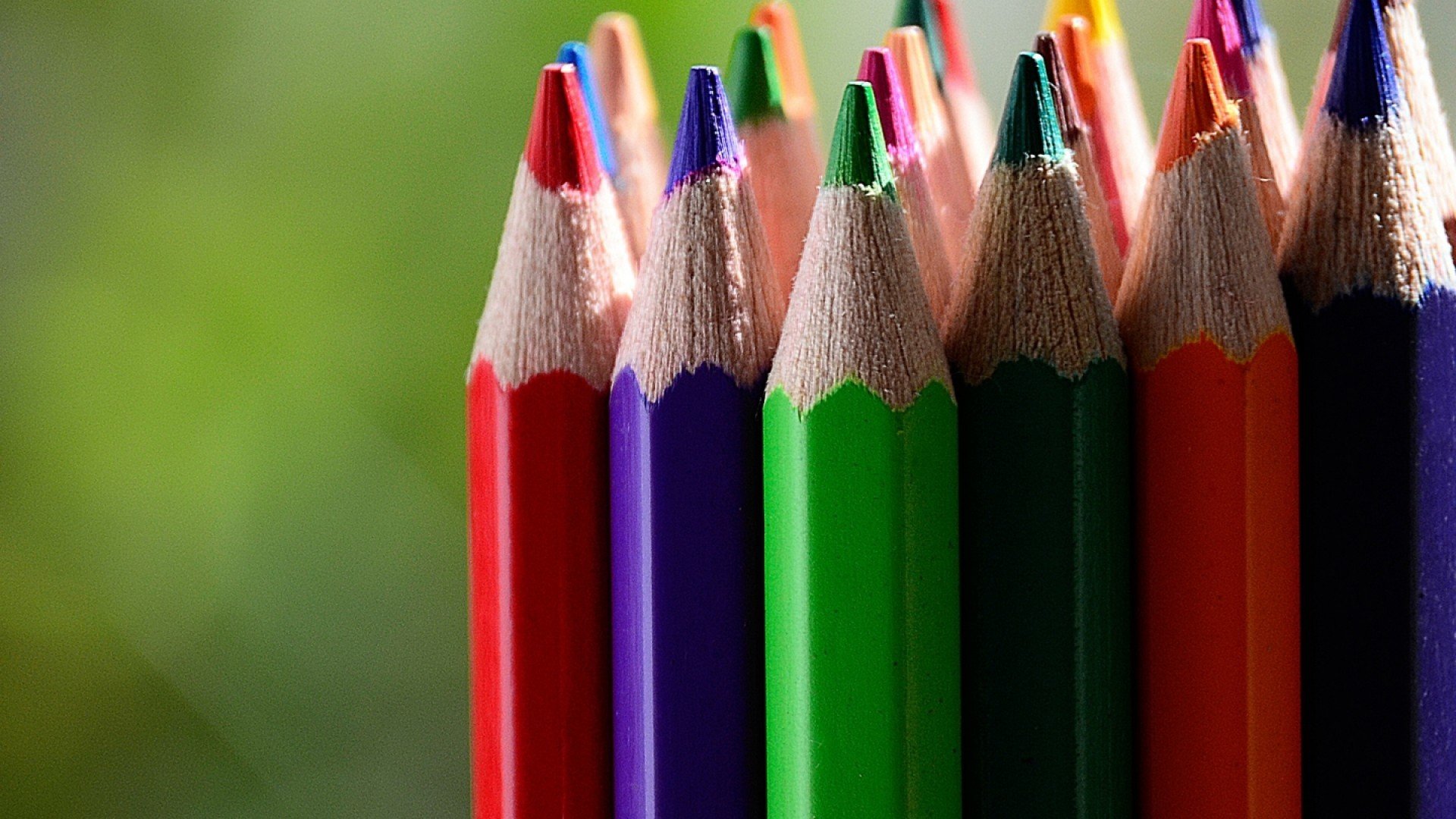 心动创意,五颜六色的铅笔头