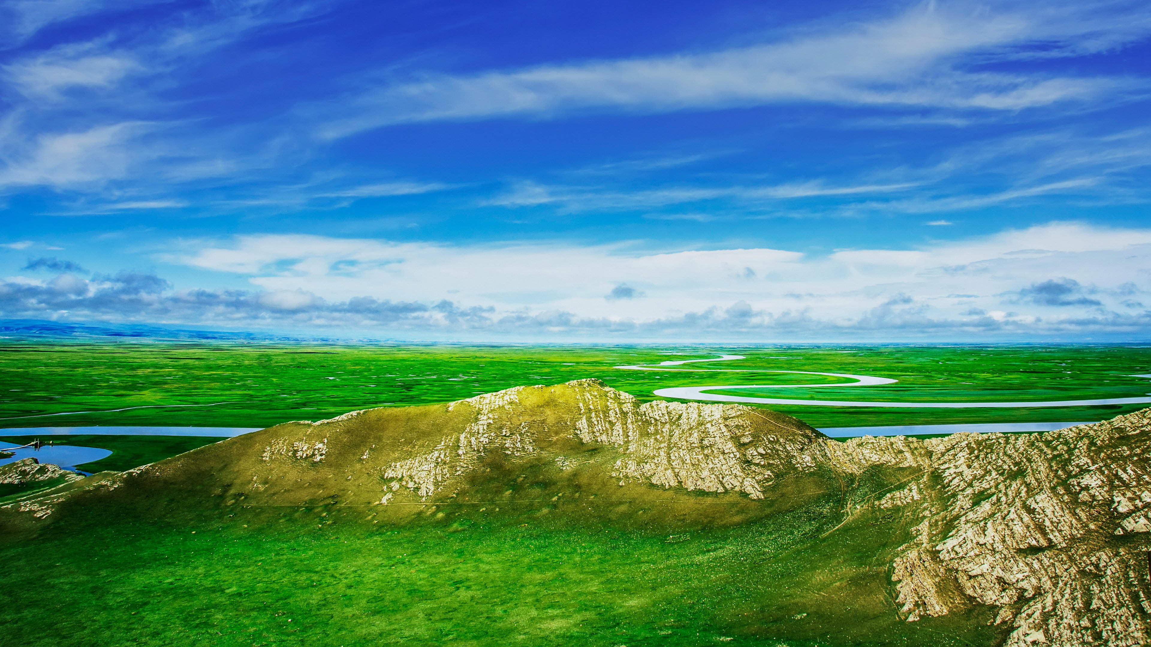 巴音布鲁克草原