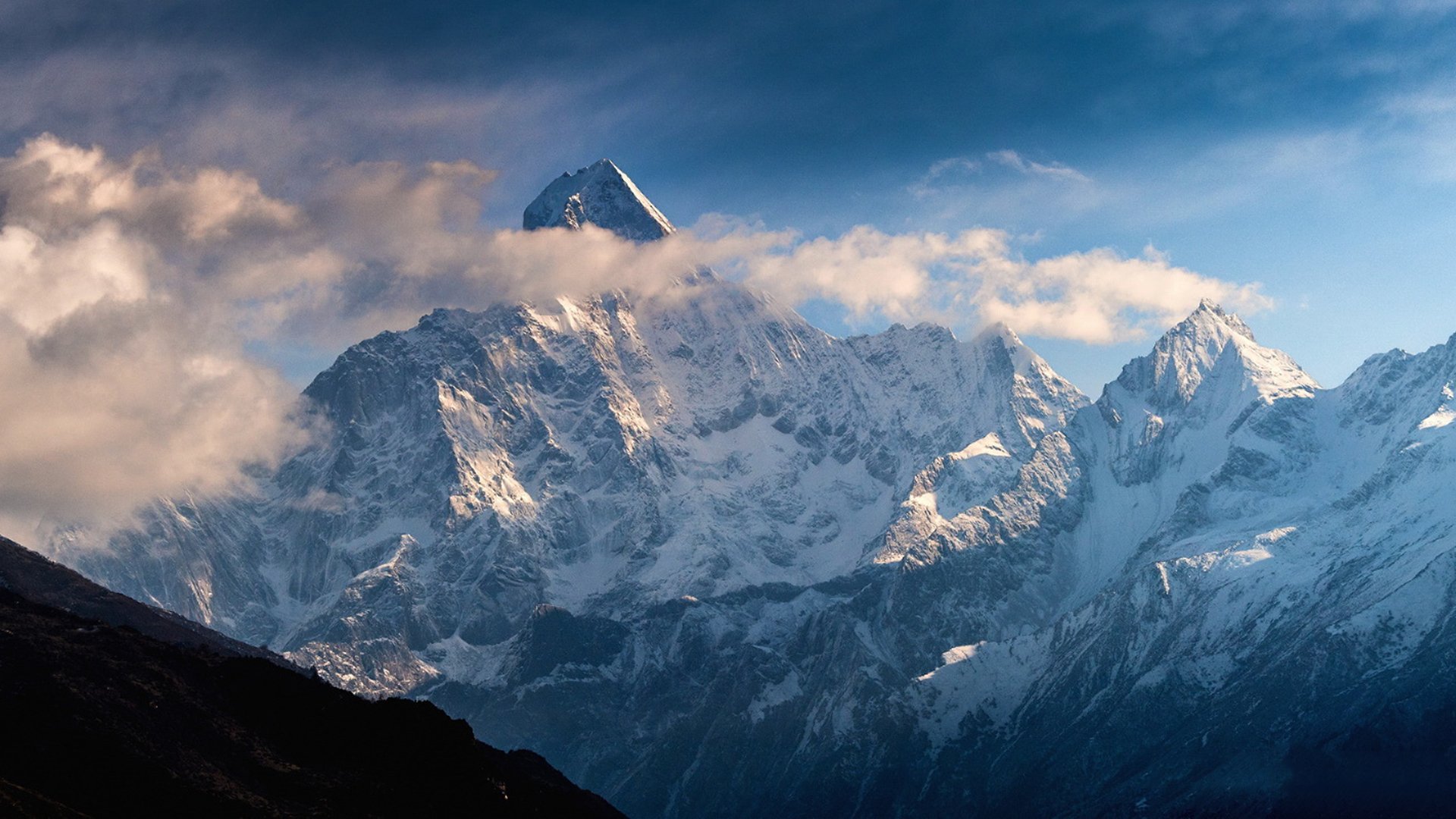 冰天雪地,绝美雪顶山峰