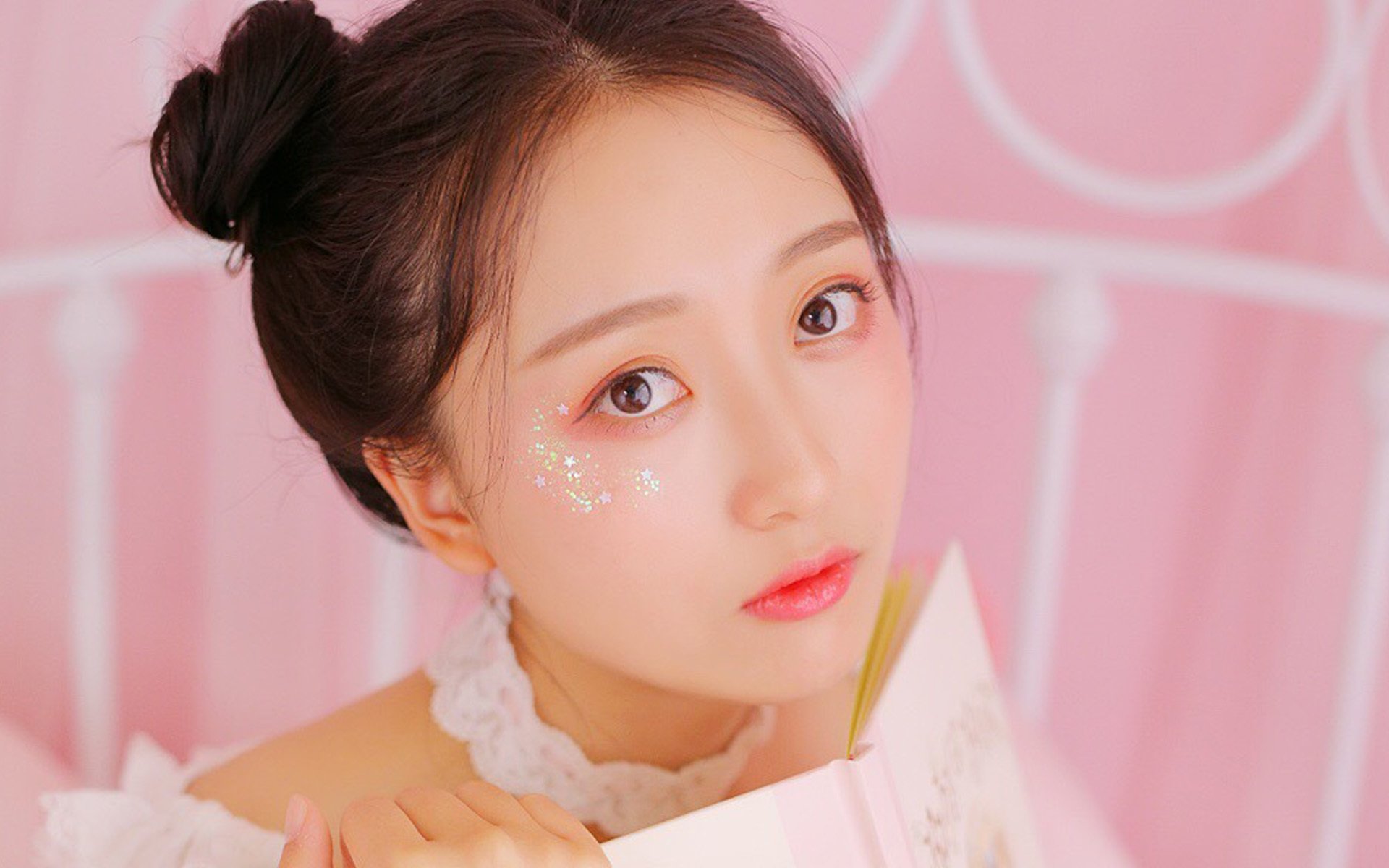 清纯,短发俏皮丸子头少女