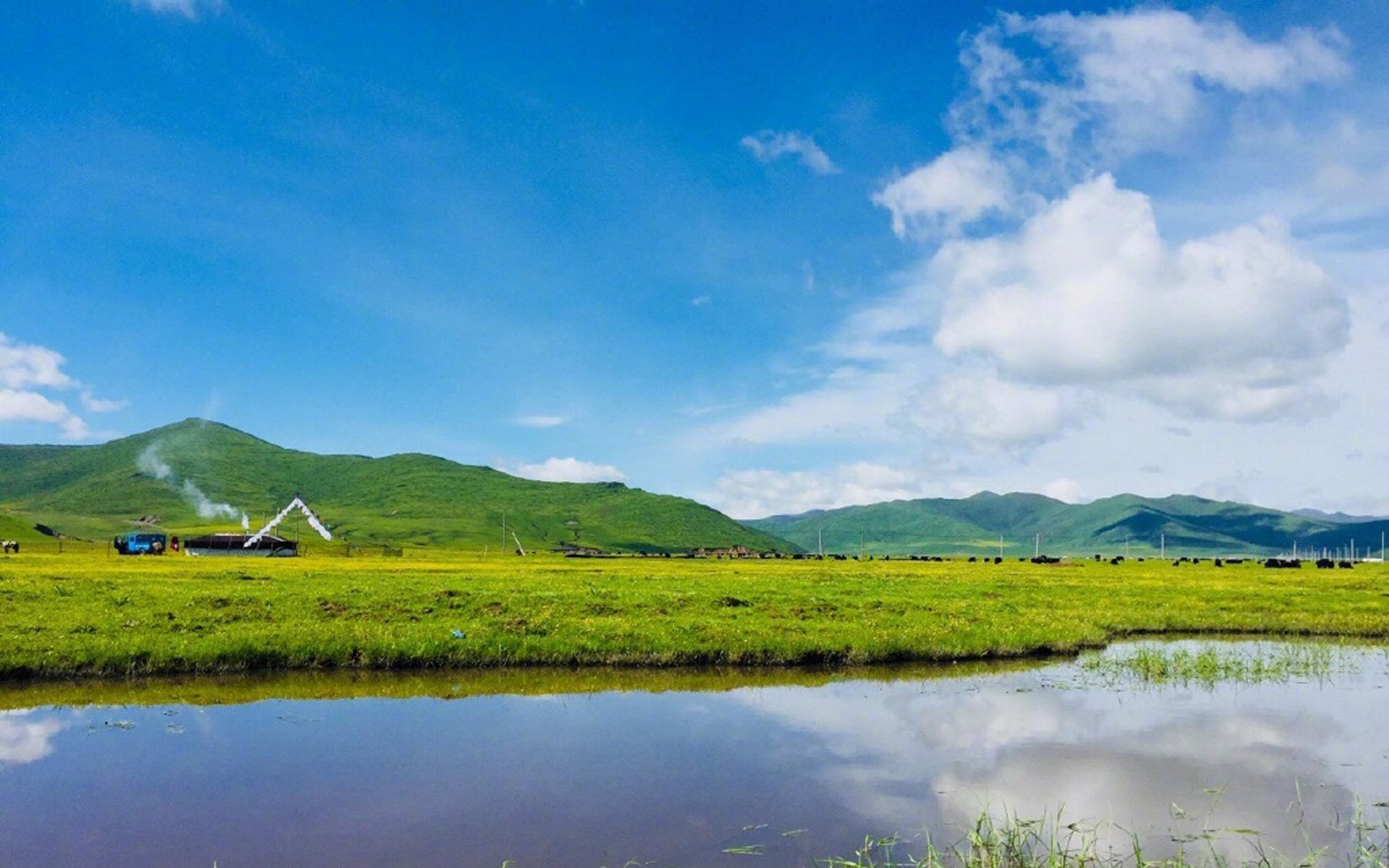 蓝天白云,碧水蓝天,山水风光