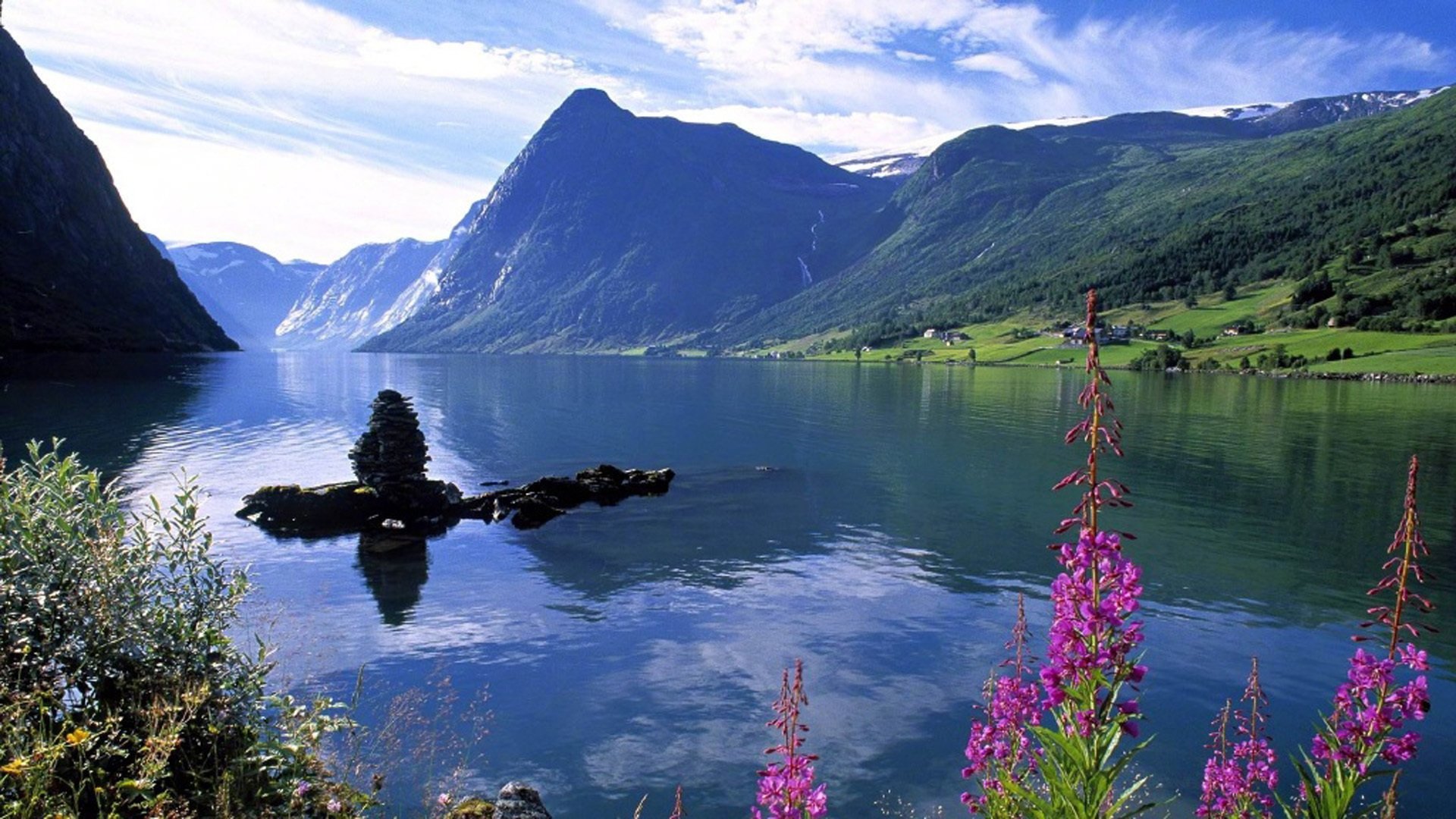 蓝天白云,清新怡人自然风光