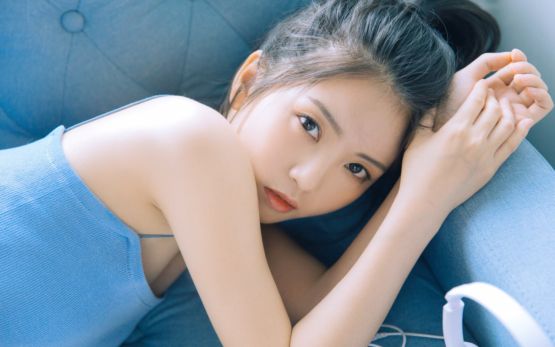 清纯,白皙美丽,吊带,长发