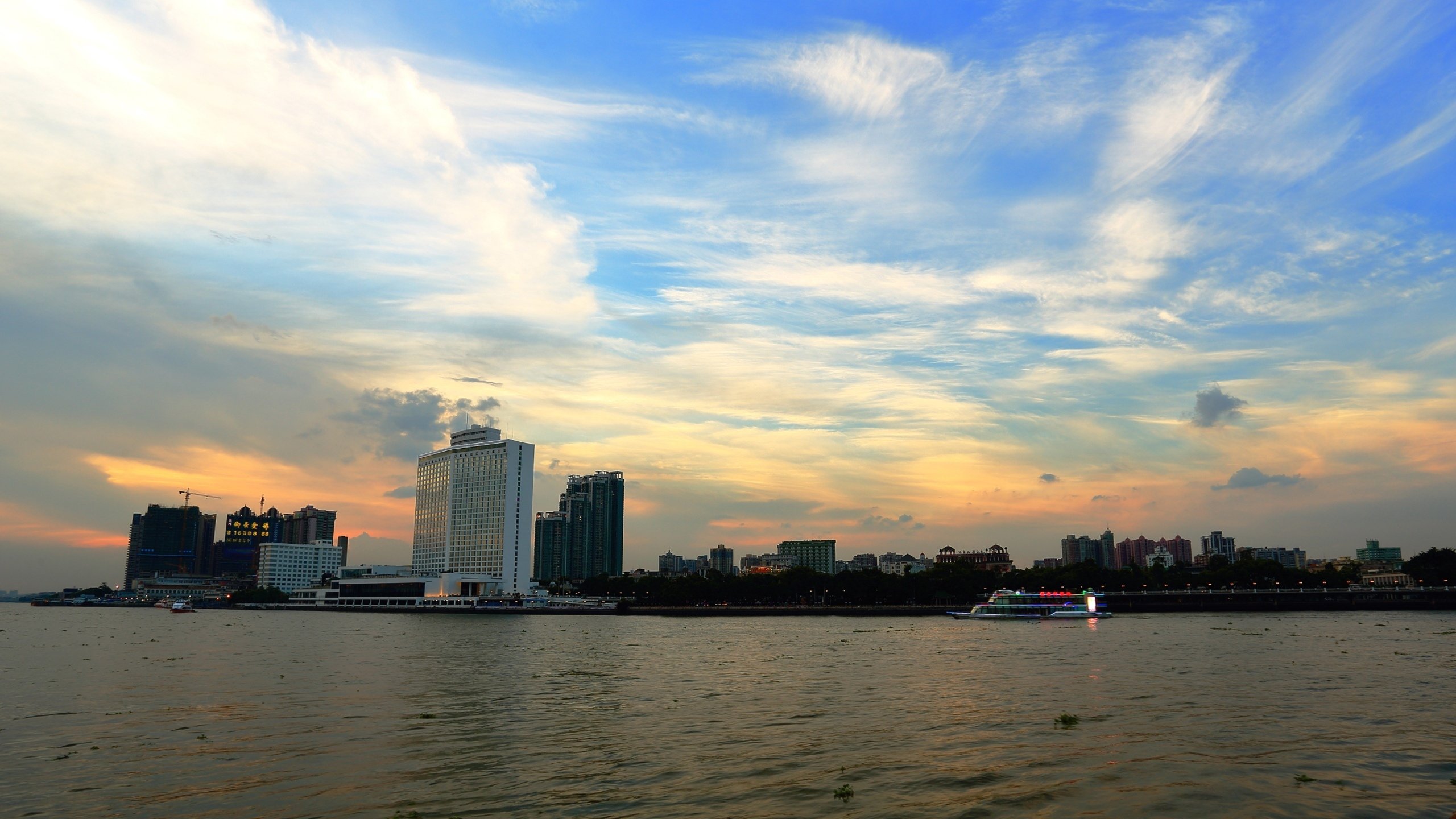 城市夜景,广州白鹅潭,海边