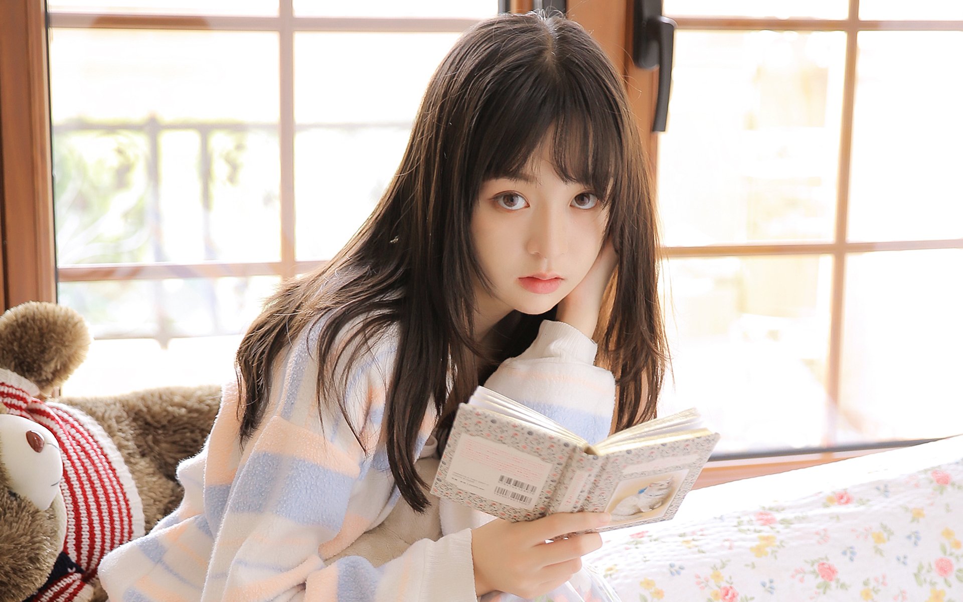 清纯,氧气美女,可爱,美腿,居家,长发,大眼睛