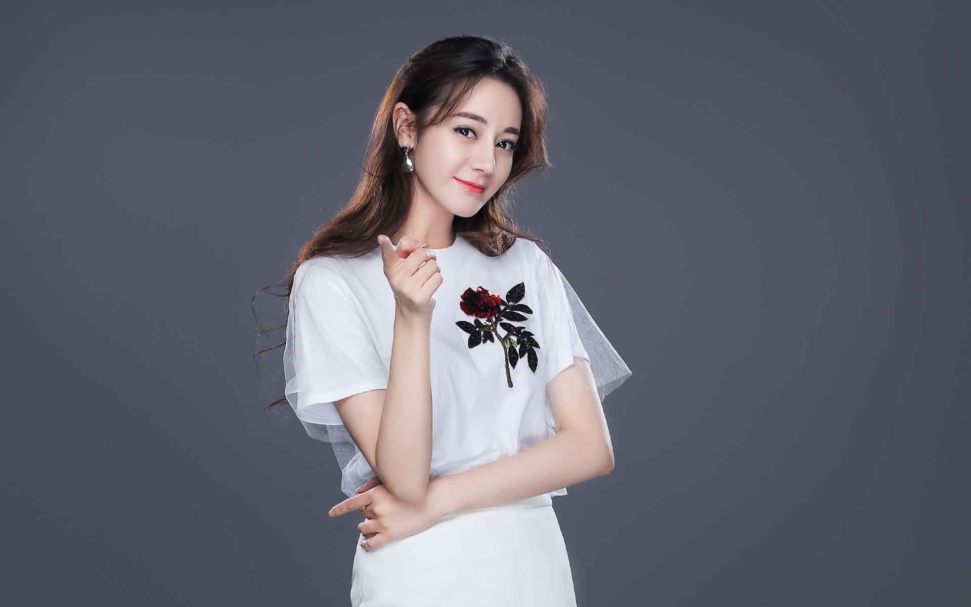 明星风尚,迪丽热巴