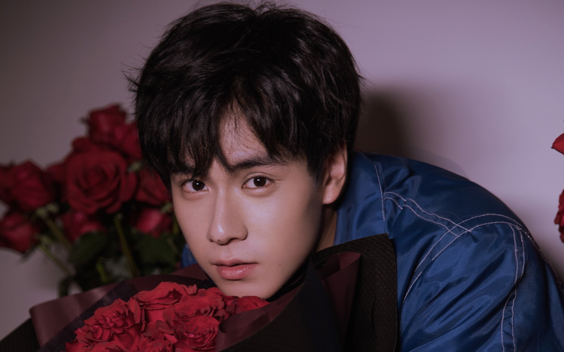 明星风尚,胡一天