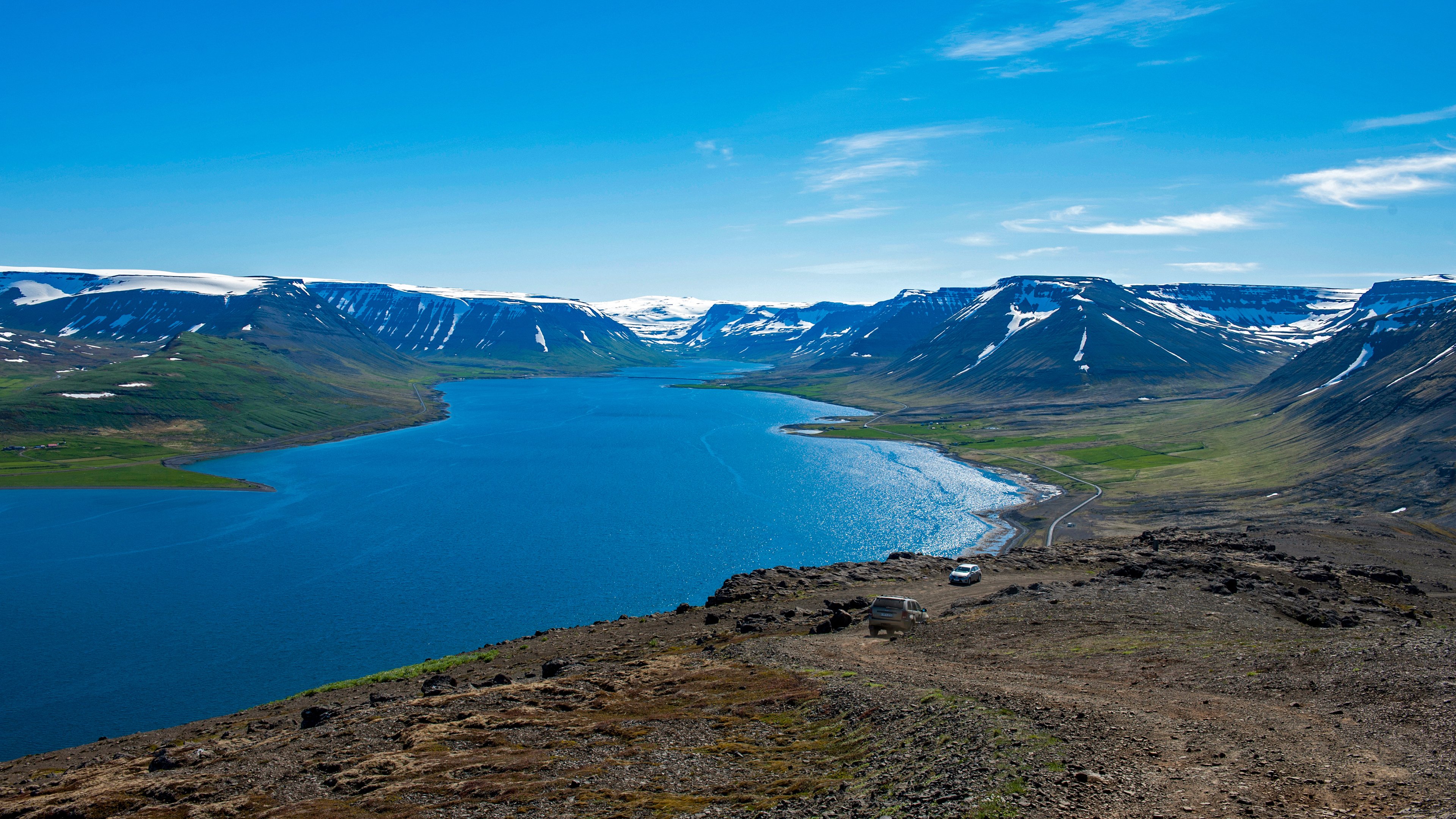 蓝天白云,雪山,河流