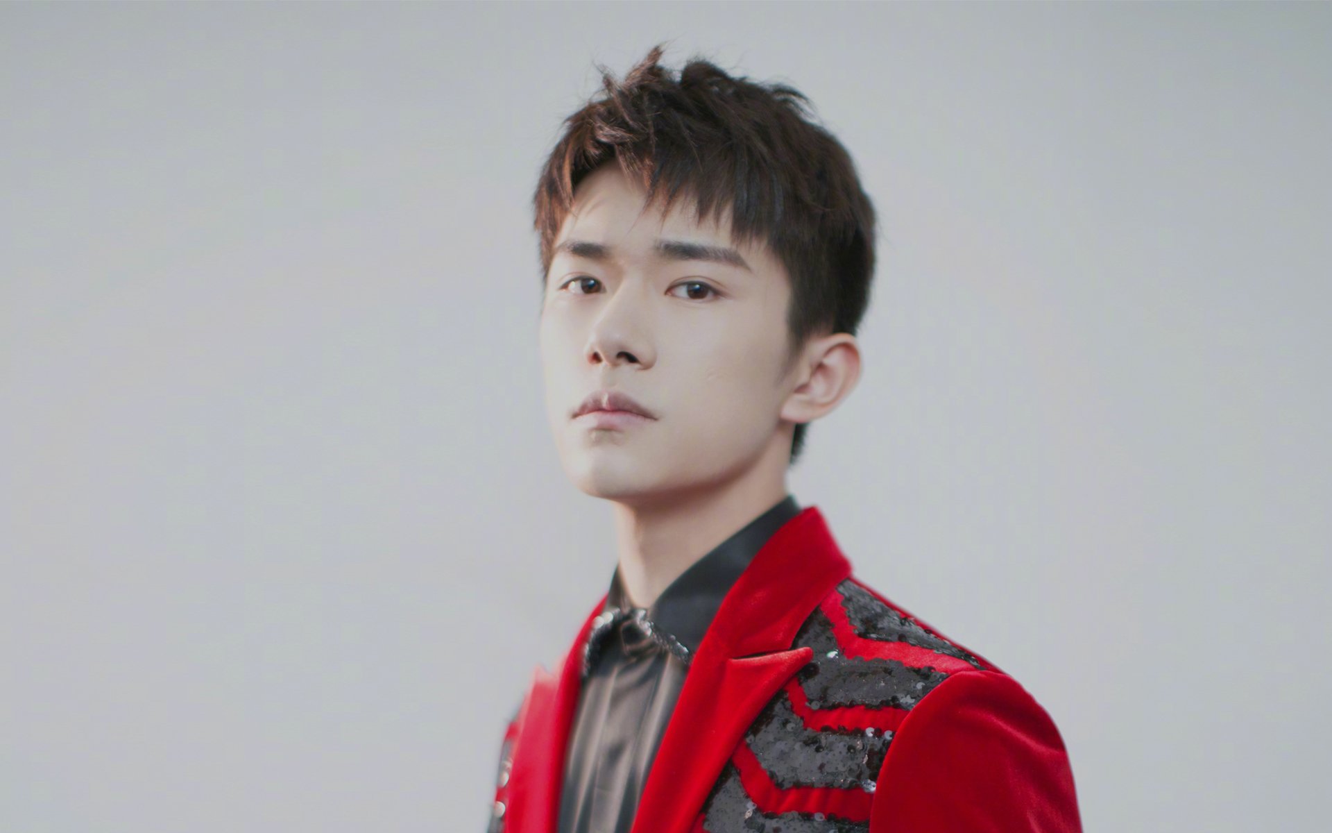 明星风尚,易烊千玺