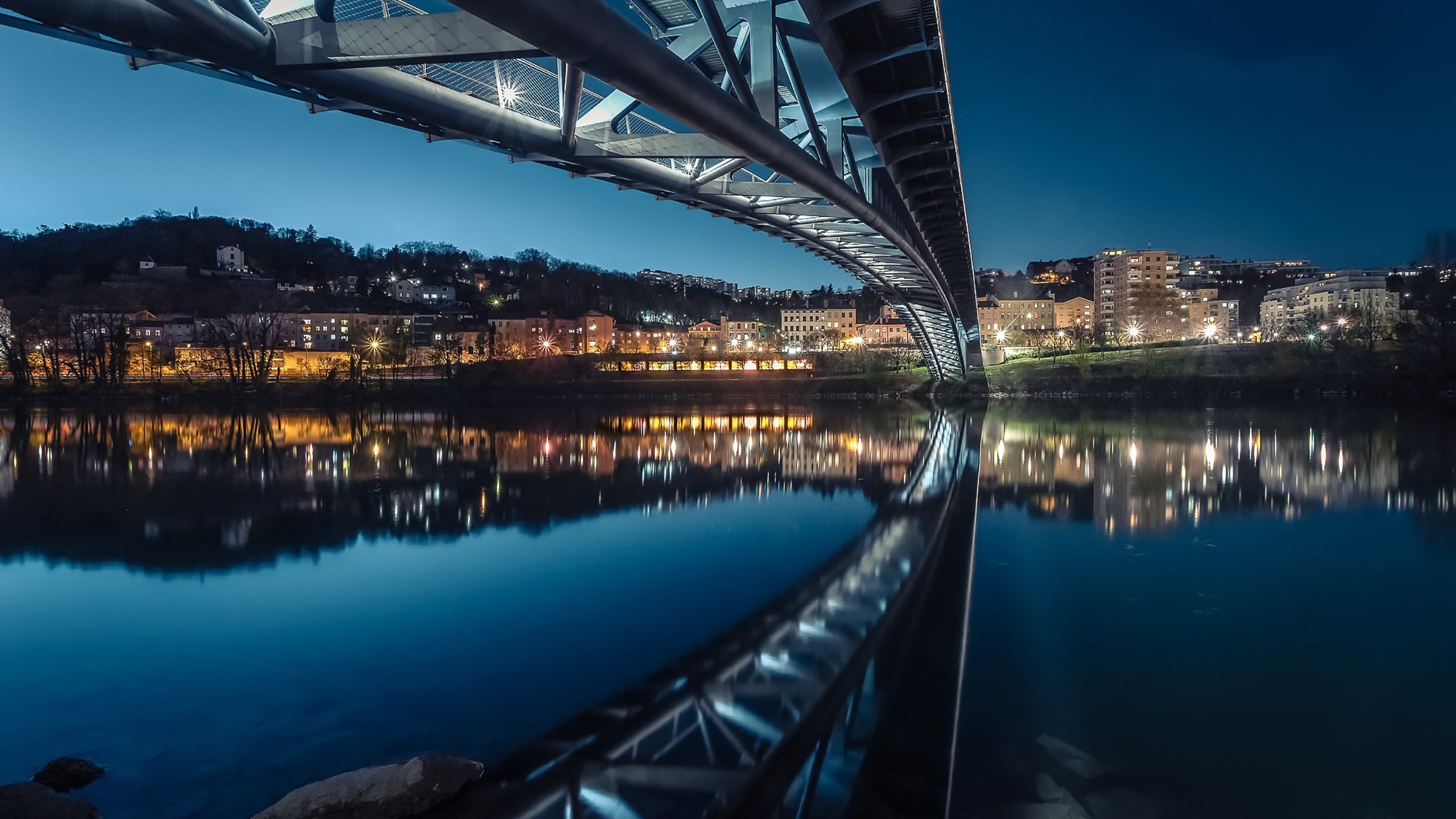 城市夜景,钢架桥