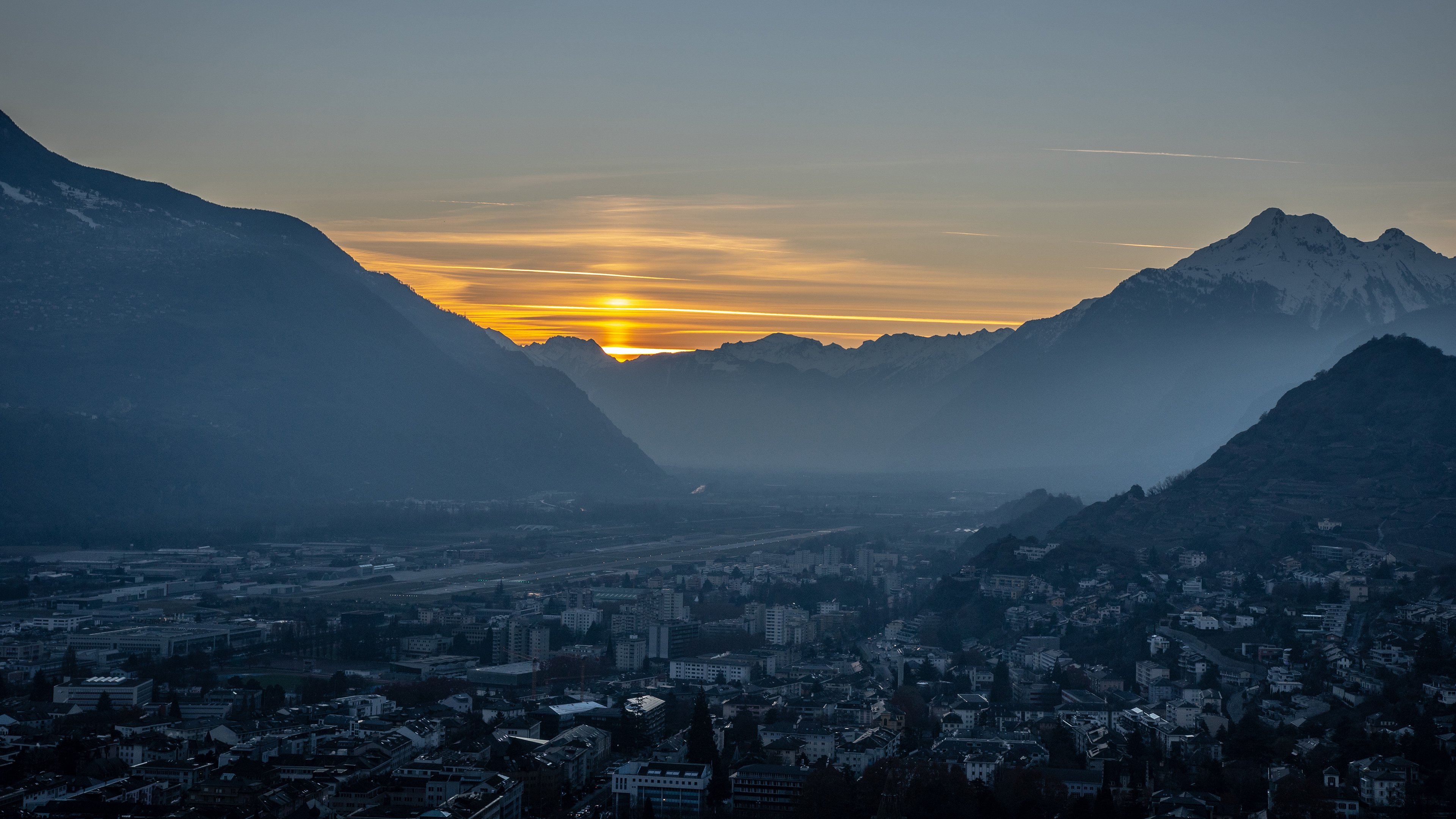 峡谷,城镇,山川