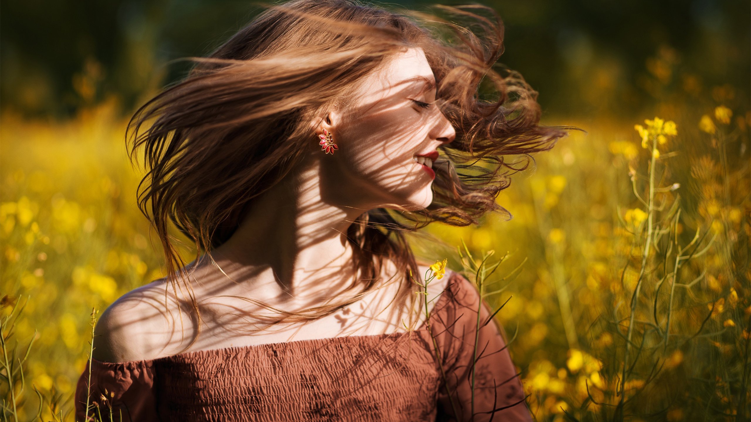 欧美女神,阳光,甩头,金发